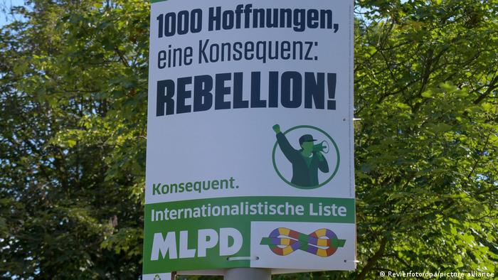 Plakat partai Marxis-Leninis MLPD di Berlin