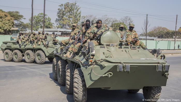 Sambia Lusaka | Chawama Compound | Militär in der Stadt Sambia Lusaka | Chawama Compound | Militär in der Stadt