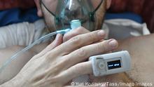 KRASNODAR, RUSSIA - AUGUST 6, 2021: A patient is seen at an intensive care unit of a COVID-19 facility at Clinical Hospital 2. Yuri Kozitsky/TASS PUBLICATIONxINxGERxAUTxONLY TS10BBD2