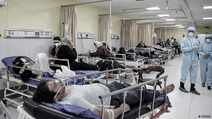 در اوج موج پنجم کرونا بیمارستان‌ها و مراکز درمانی ایران با کمبود شدید تخت روبرو شدند و این وضعیت قابل تکرار به نظر می‌رسد