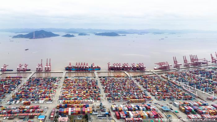 Der Containerhafen Ningbo-Zhoushan
