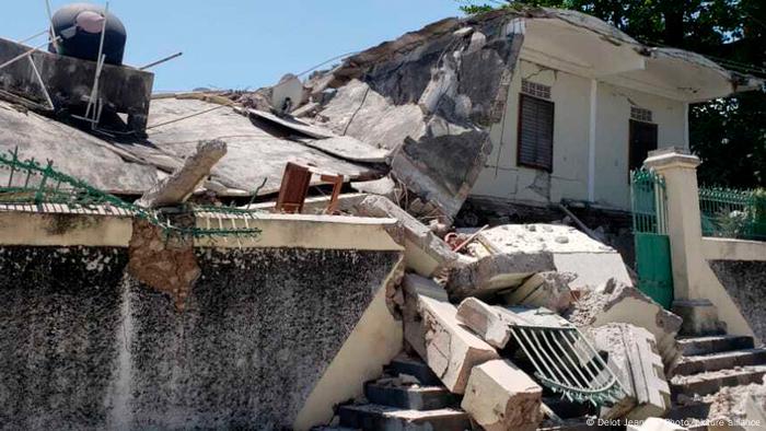 Dozens dead in Haiti earthquake | News | DW | 14.08.2021