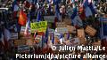 ©Julien Mattia / Le Pictorium/MAXPPP - Julien Mattia / Le Pictorium - 14/8/2021 - France / Ile-de-France / Paris - Nouvelle manifestation des Anti-Pass sanitaire menee par Florian Philippot a Paris. / 14/8/2021 - France / Ile-de-France (region) / Paris - New demonstration of the Anti-Sanitary Passes led by Florian Philippot in Paris.