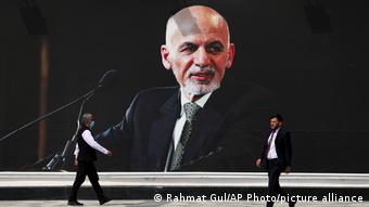 Afghanistan Wandgemälde von Präsident Ashraf Ghani am internationalen Flughafen Hamid Karzai in Kabul