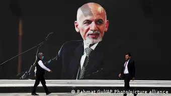 Afghanistan Wandgemälde von Präsident Ashraf Ghani am internationalen Flughafen Hamid Karzai in Kabul