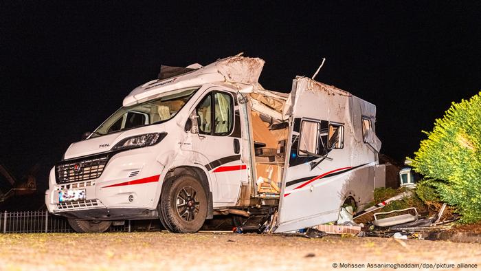 Un camping-car détruit en Frise orientale
