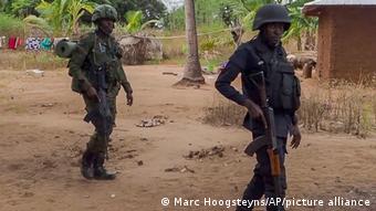 Mosambik | Soldaten in der Cabo Delgado Provinz
