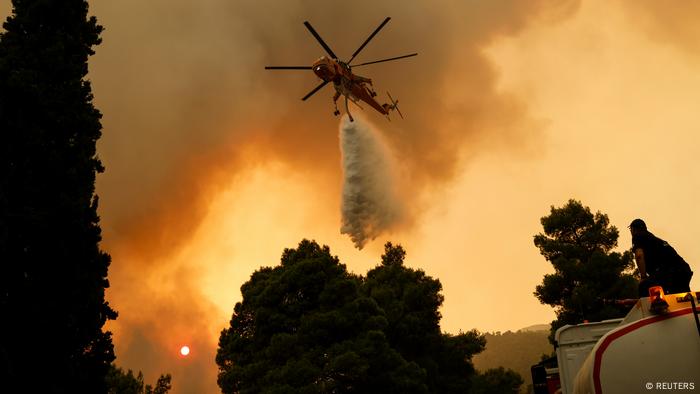 Wildfire in the village of Vilia