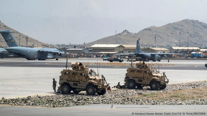 Afghanisten, Kabul | US-Soldaten am Flughafen