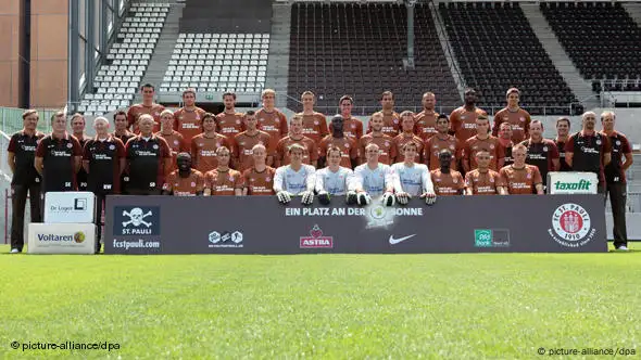 Flash-Galerie Fußball Bundesliga 2010/2011 FC St. Pauli