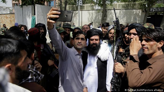 Para especialista, tomada de poder pelo Talibã pode gerar reforço de moral entre jihadistas, salafistas e islamistas