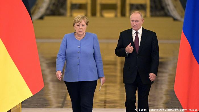 German Chancellor Angela Merkel and Russian President Vladimir Putin at Moscow press conference in August 