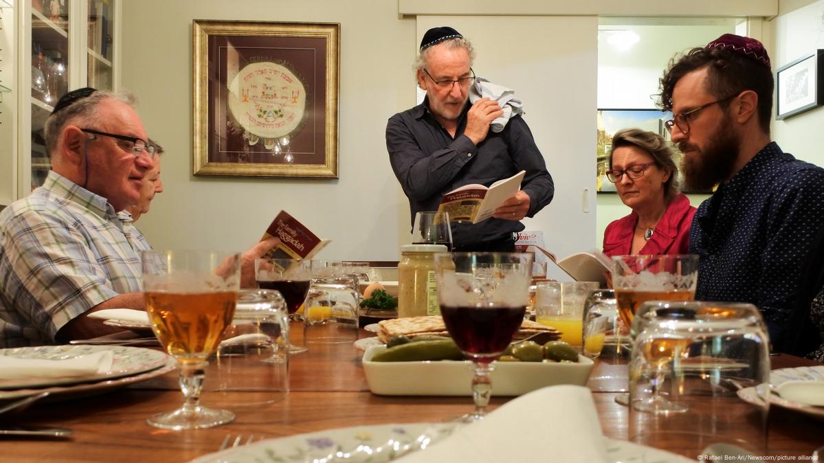 Passover in pictures: Jews observe holiday of deliverance – DW – 04/05/2023