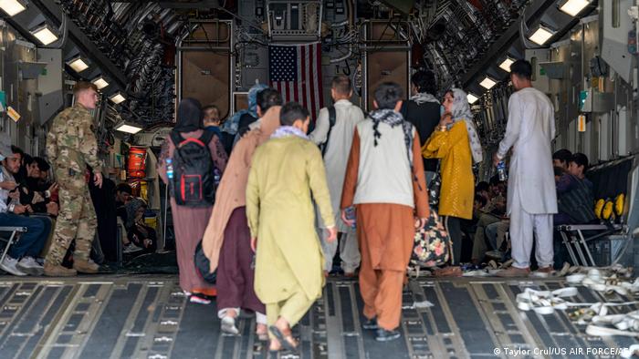 Afghanistan I Evakuierung am Flughafen Hamid Karzai