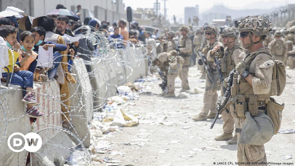 Meinung: Chaos am Flughafen Kabul - Sinnbild für 20 Jahre Krieg in Afghanistan