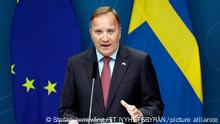 STOCKHOLM 20210812 Statsminister Stefan Löfven (S) och socialminister Lena Hallengren (S) håller en digital pressträff om coronarestriktioner. Vid pressträffen medverkar även Folkhälsomyndighetens generaldirektör Johan Carlson. Foto: Stefan Jerrevång / TT kod 60160
12.08.2021