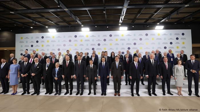 Учасники установчого саміту Кримської платформи в Києві 23 серпня 2021 року