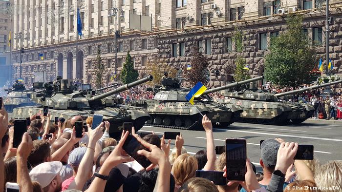 استعراض عسكري في كييف بمناسبة يوم استقلال أوكرانيا عن الاتحاد السوفيتي قبل 31 عاما (24/8/2021)