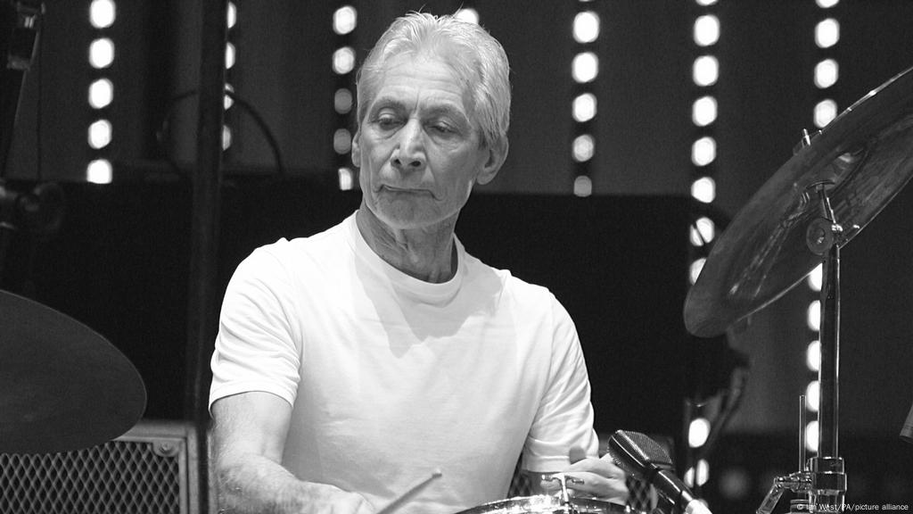 Muere a los 80 años Charlie Watts, baterista de los Rolling Stones | El  Mundo | DW | 24.08.2021