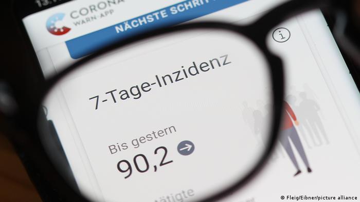 Данные по распространению коронавируса в Германии в приложении Corona Warn-App для смартфона