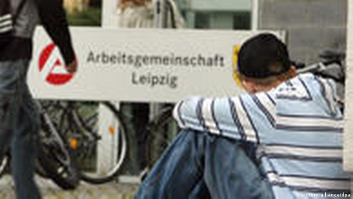 Jóneves desempleados en Alemania: una herencia universal sería un estímulo.
