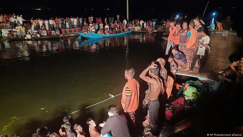 Bangladesh: At least 21 dead in boat accident | News | DW - Vimarsana News