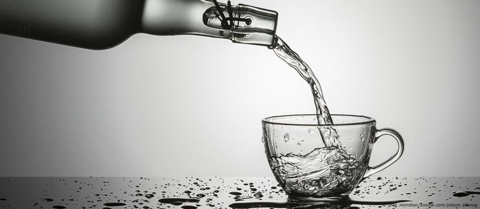 Pesquisa envolveu mais de 5.600 pessoas de 23 países, com média de consumo diário de água de 1 a 6 litros