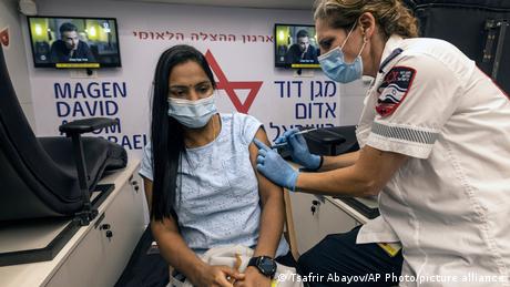Няма съмнение че третата доза ваксина спаси Израел казва един