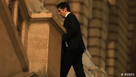 Ако Кирил Петков трябва да се оттегли заради двойното си