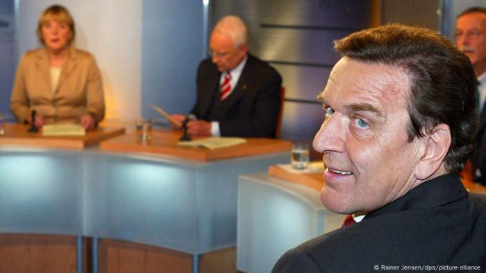 El excanciller Gerhard Schröder es objeto de críticas por su trabajo para la empresa rusa Gazprom.