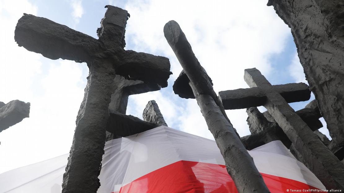 Monumentul dedicat Pactului Ribbentrop-Molotov de la Varşovia