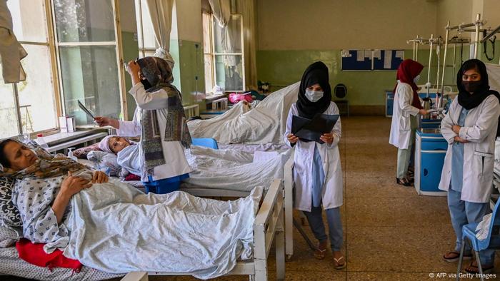 Enfermeras en el Hospital Wazir Akbar Khan.