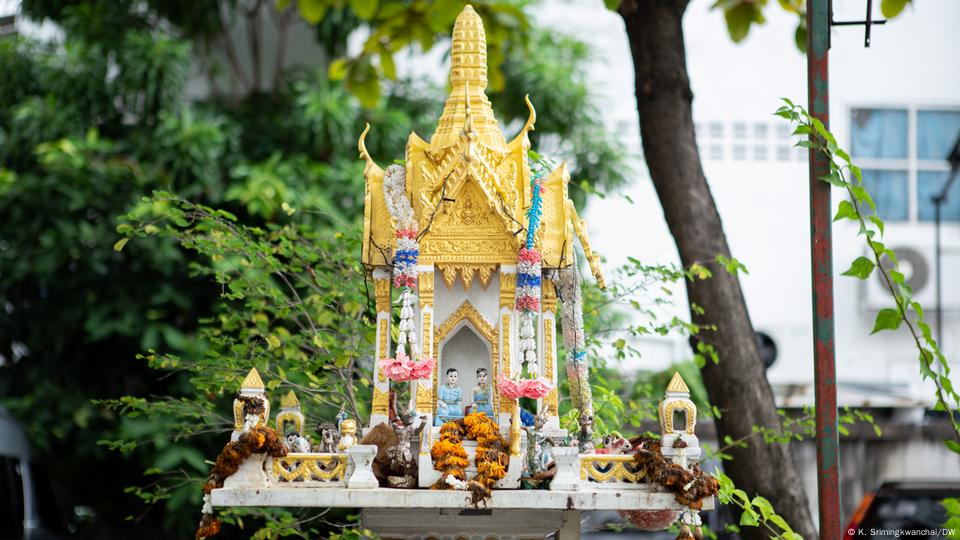 Thai 'spirit houses' believed to bring fortune – DW – 09/01/2021 Thai 'spirit houses' believed to bring fortune – DW – 09/01/2021
