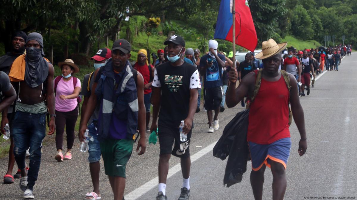 Una nueva caravana migrante avanza desde el sur de M xico DW