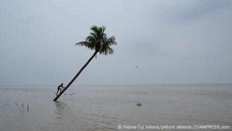 <div>How realistic is Bangladesh's climate prosperity plan?</div>