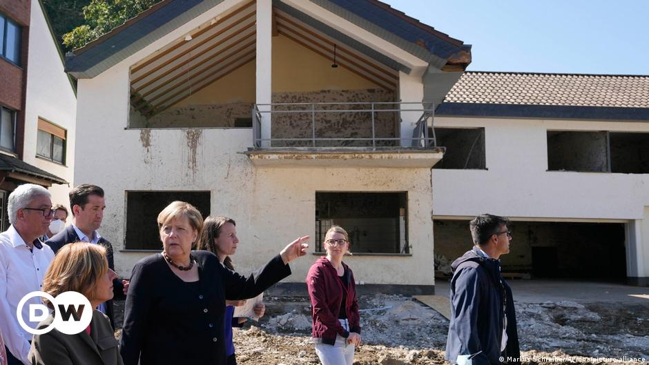 Merkel: "Wiederaufbau wird nicht am Geld scheitern"
