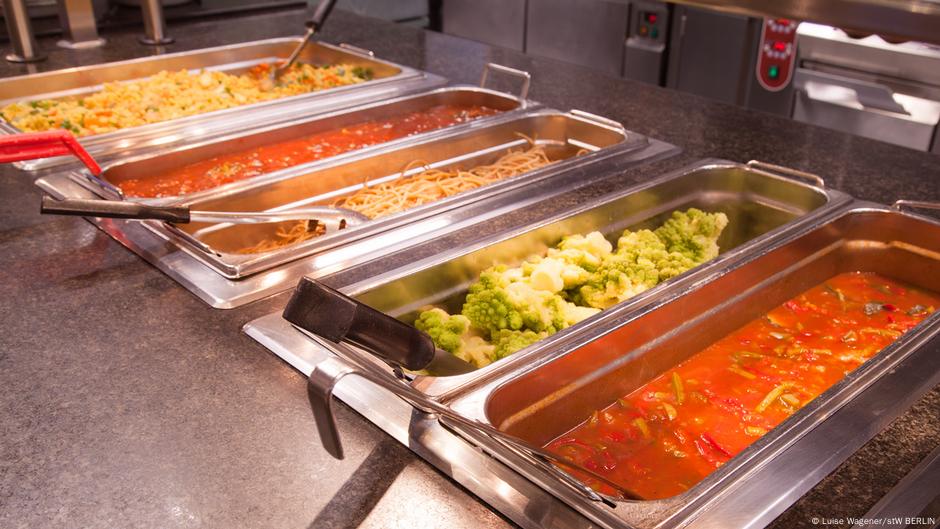 berlin-universities-prioritize-plant-based-meals-dw-09-04-2021