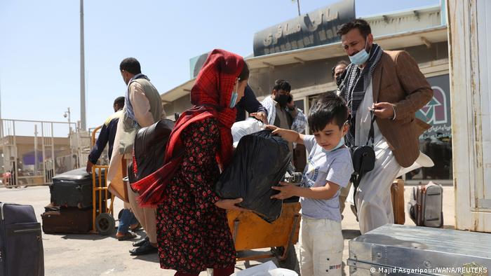  ورود مسافران افغانستانی از مرز دوغارون تا ۱۵ روز ممنوع شد
