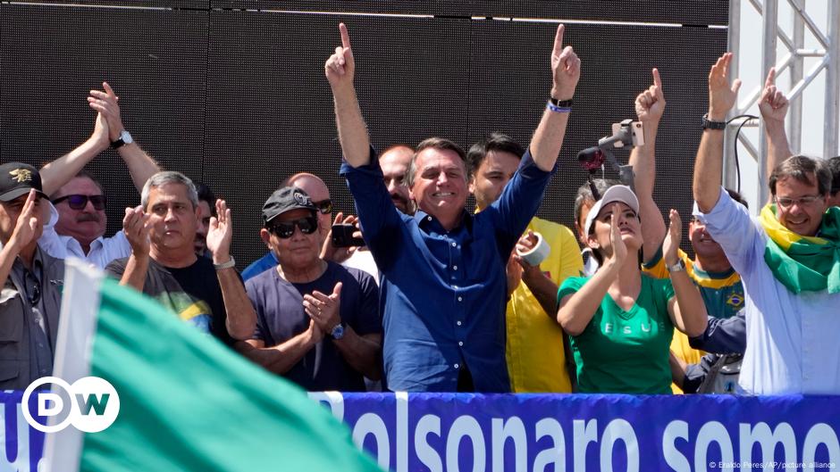 Bolsonaro Supporters Rally On Brazil's National Day – DW – 09/07/2021