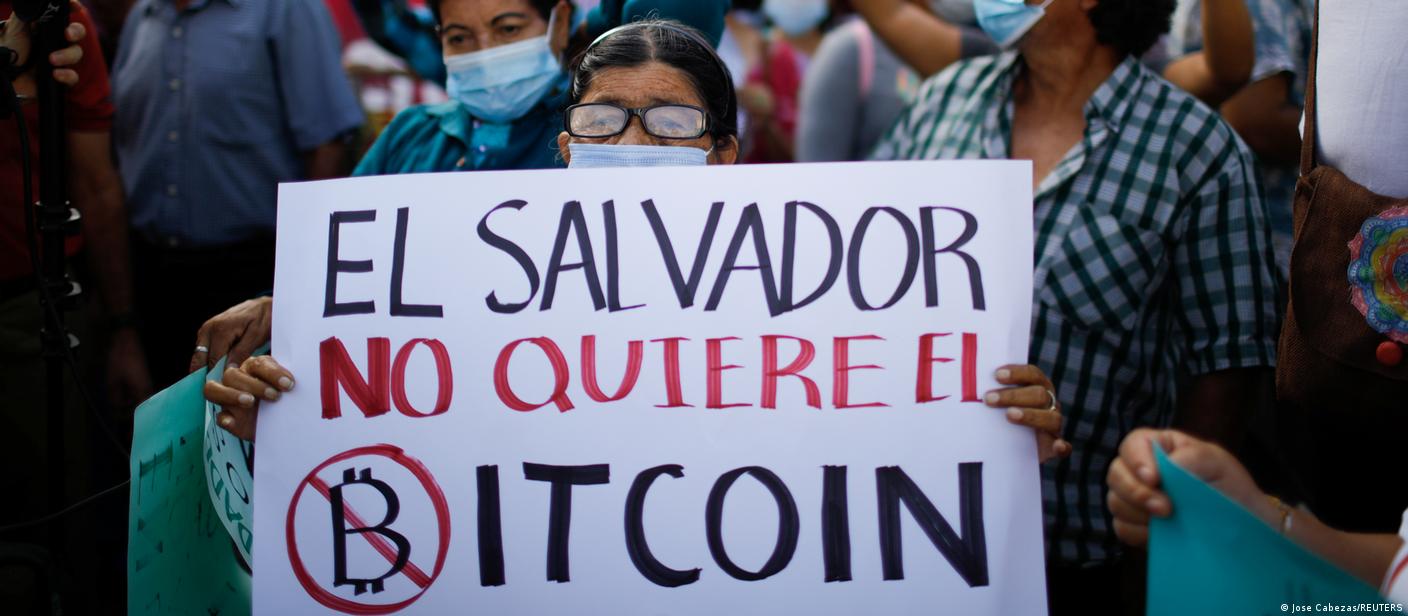 Vaivén del bitcoin tras puesta en curso en El Salvador