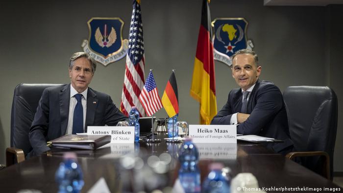ABD Dışişleri Bakanı Blinken ve Almanya Dışişleri Bakanı Maas (sağda)
