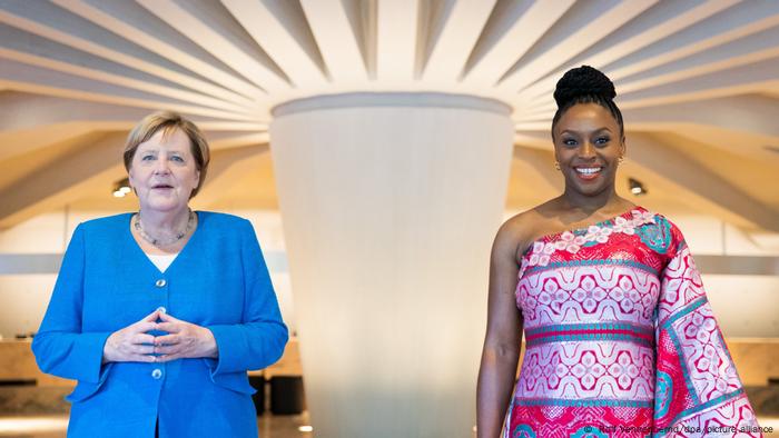 Festivaleröffnung von Theater der Welt 2020 | Angela Merkel und Chimamanda Ngozi Adichie