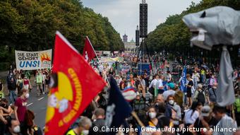 Berlin: Mijëra vetë demonstrojnë kundër qirave të larta
