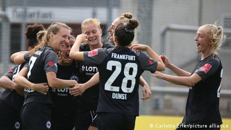 <div>Eintracht Frankfurt in form as they remain perfect in the Women's Bundesliga</div>