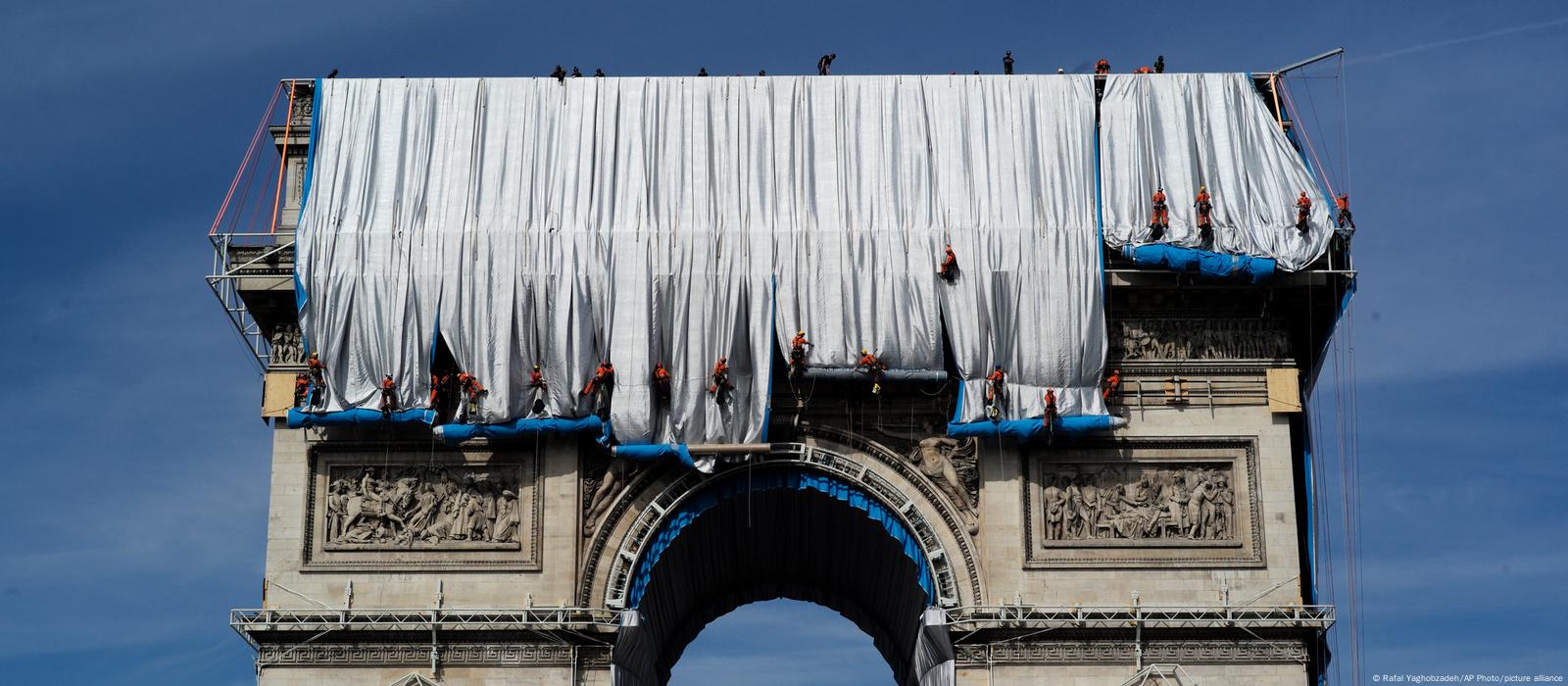 Christo's Arc de Triomphe wrap realized – DW – 09/15/2021