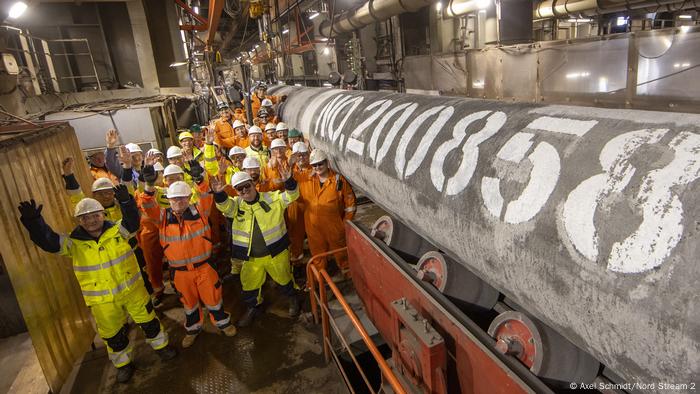 Deutschland Nord Stream 2 Verlegung des letzten Rohrs
