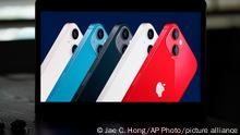 14.09.2021
Seen on the screen of a device in La Habra, Calif., new iPhone 13 smartphones are introduced during a virtual event held to announce new Apple products Tuesday, Sept. 14, 2021. (AP Photo/Jae C. Hong)