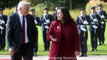 14.09.2021
Bundespräsident Frank-Walter Steinmeier empfängt im Schloss Bellevue die Präsidentin der Republik Kosovo, Vjosa Osmani, mit militärischen Ehren.