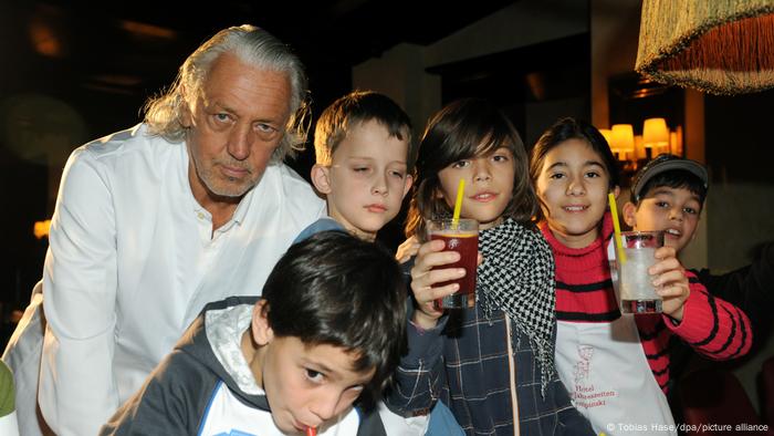 During one of the charity events, Charles Schuman treated 80 children with non-alcoholic cocktails