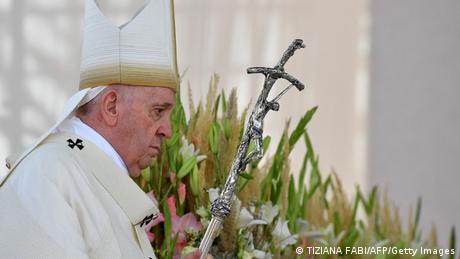 Папа Франциск е дълбоко натъжен от тежката катастрофа с много